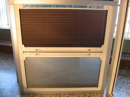 Tende plissè forniscono protezione solare